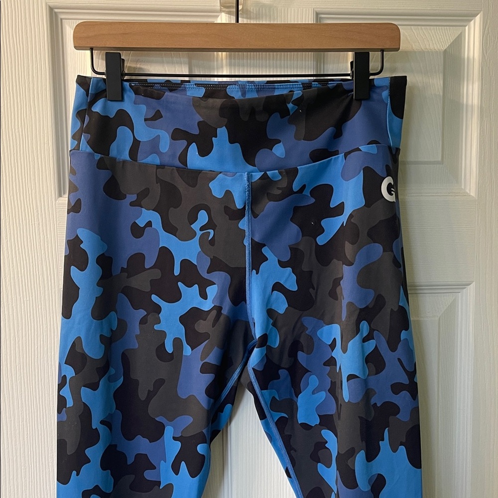 GRRRL Camo Leggings